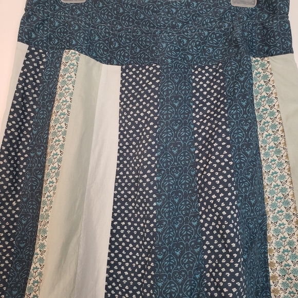 American Eagle Outfitters Women's Blue Floral Print Patch Skirt Size 6 - Picture 2 of 7